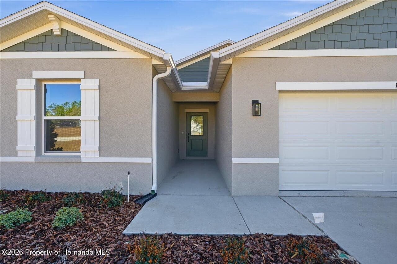 12196 Snow Goose Avenue, Brooksville, FL 34614 photo 2