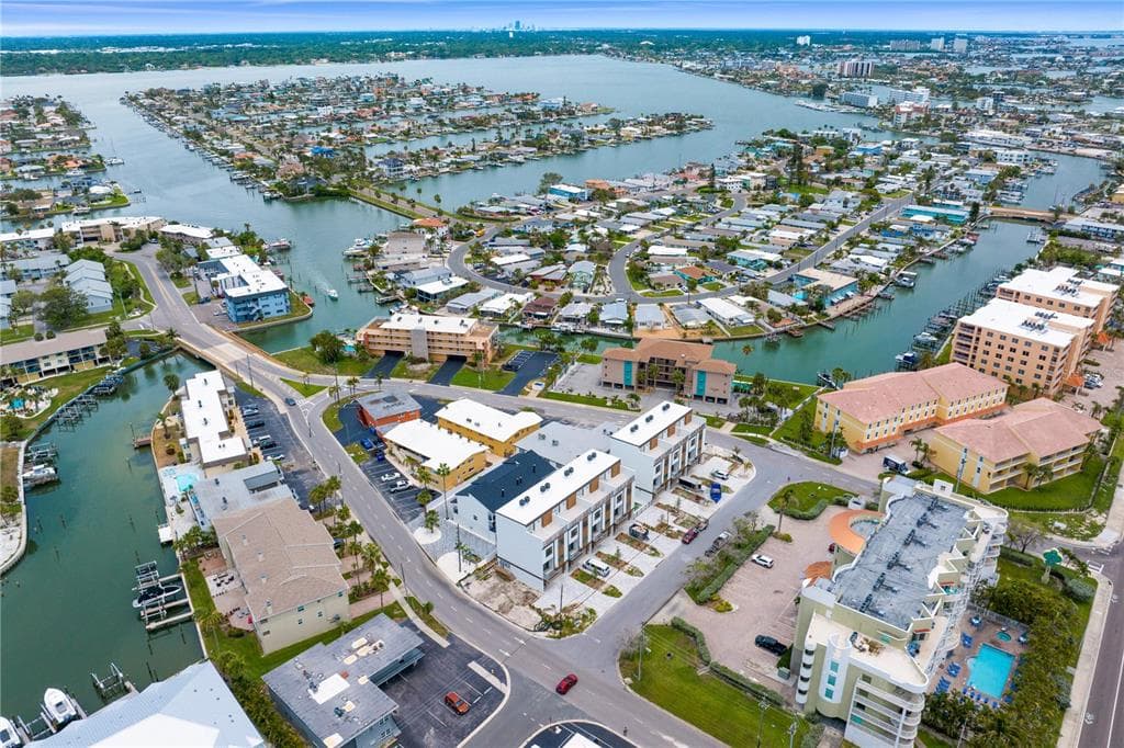 11605 1ST Street Unit A1, TREASURE ISLAND, FL 33706 photo 2