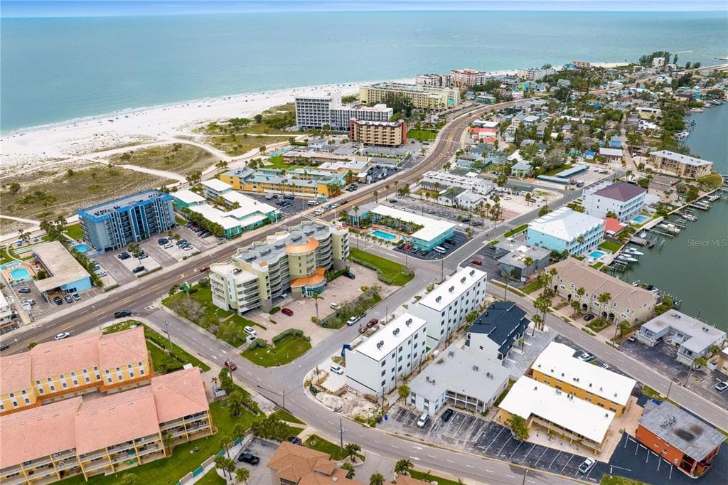 11605 1ST Street Unit A1, TREASURE ISLAND, FL 33706