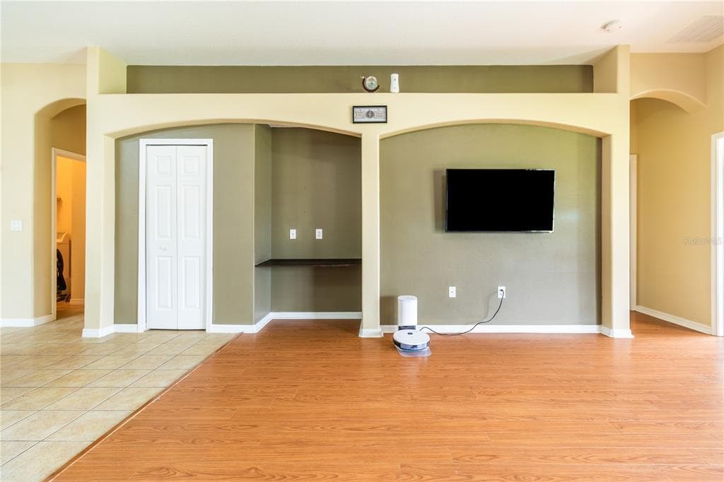 2316 ROANOKE SPRINGS DRIVE, RUSKIN, FL 33570 photo 5