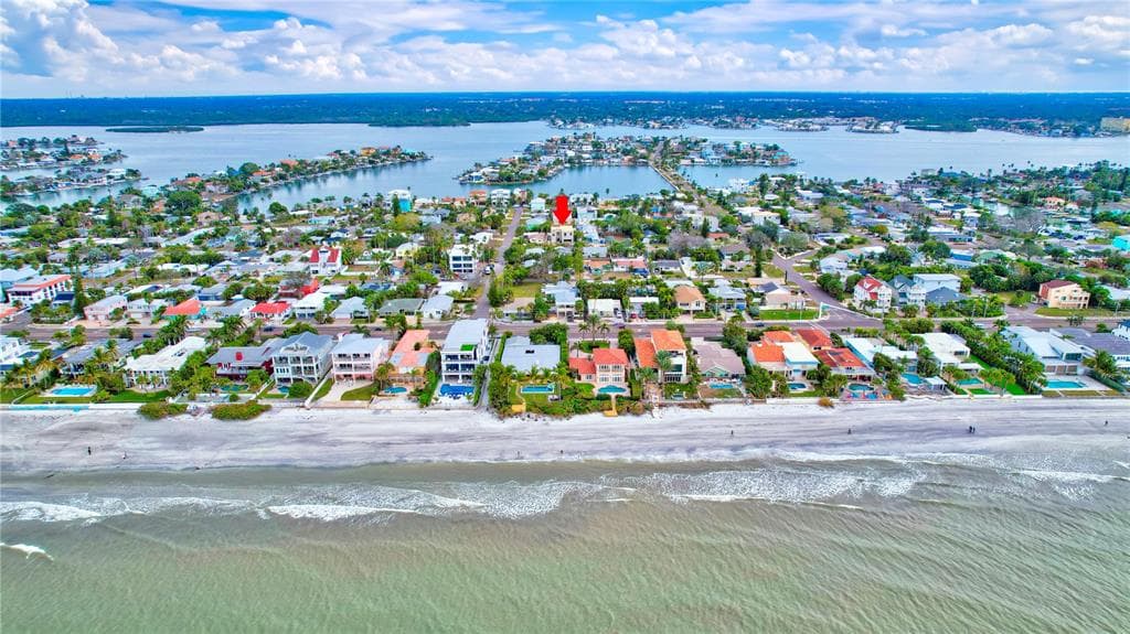 16110 3RD Street, REDINGTON BEACH, FL 33708 photo 3