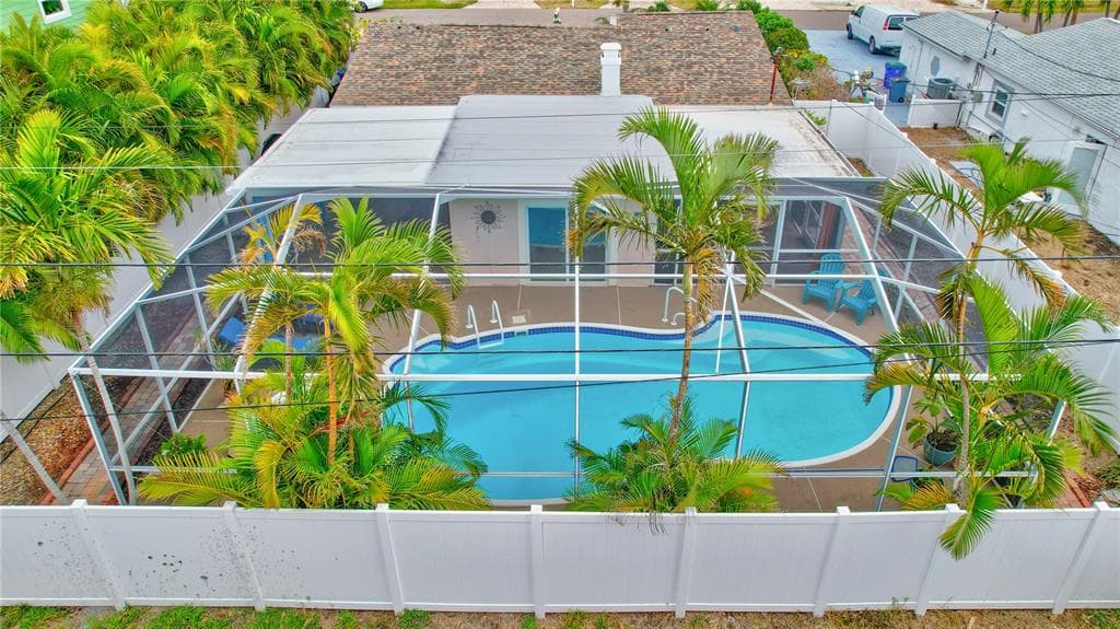 16110 3RD Street, REDINGTON BEACH, FL 33708 photo 4