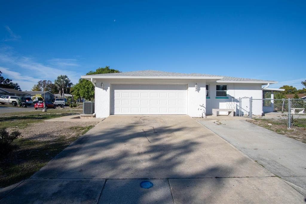 8025 Valmy Ln, Port Richey, FL, 34668