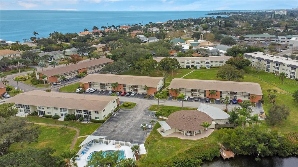 4520 Overlook Drive NE, Unit 233, St Petersburg, FL, 33703