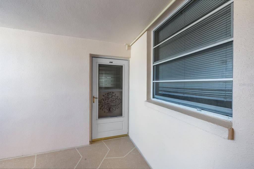 7560 BAY ISLAND DRIVE Unit 246, SOUTH PASADENA, FL 33707 photo 5