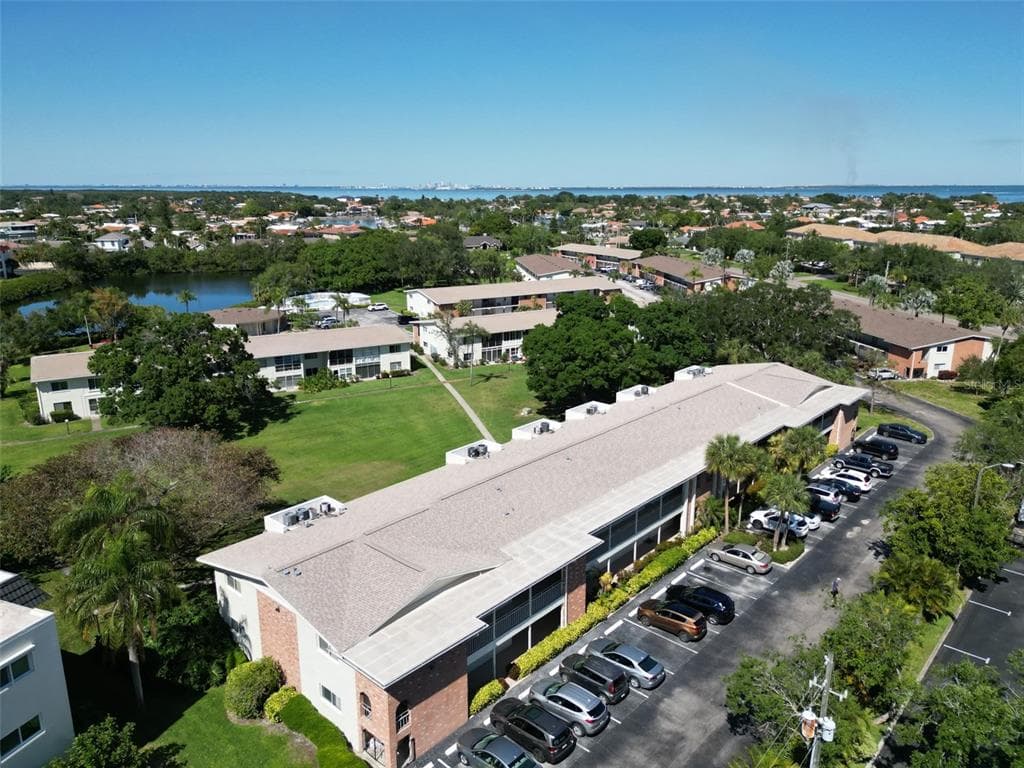 4480 Overlook Drive NE, Unit 20, St Petersburg, FL, 33703