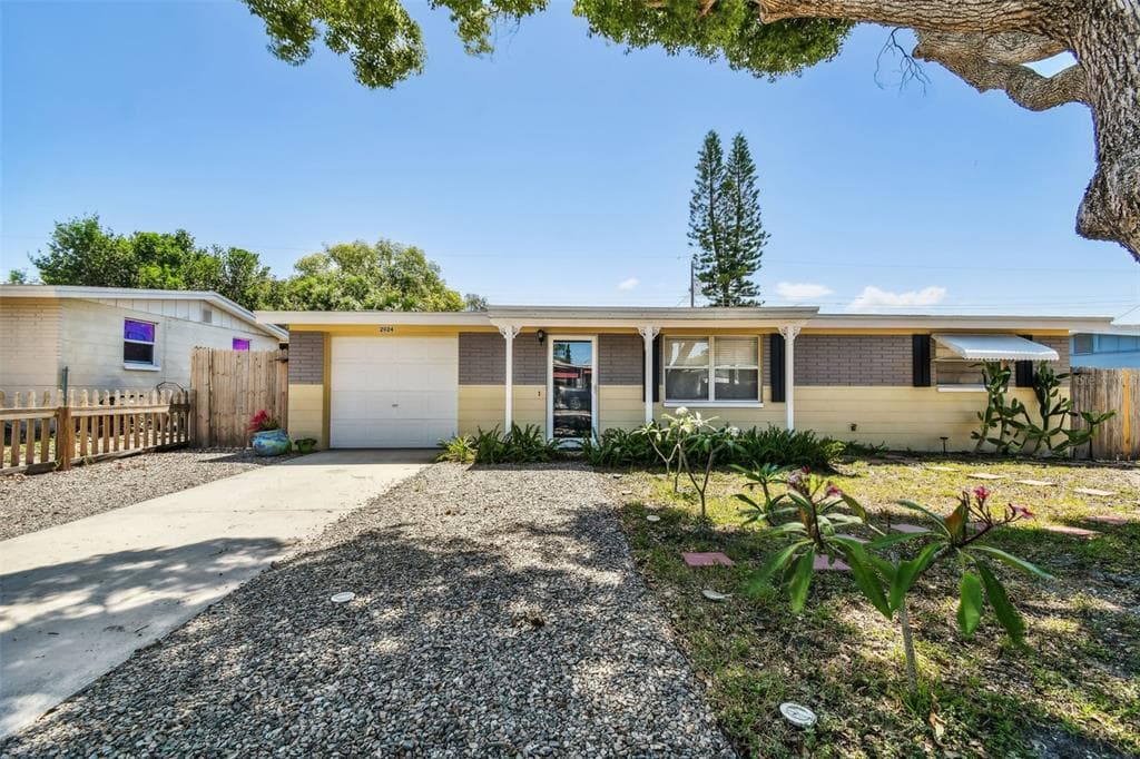 2024 Melody Drive, Holiday, FL, 34691