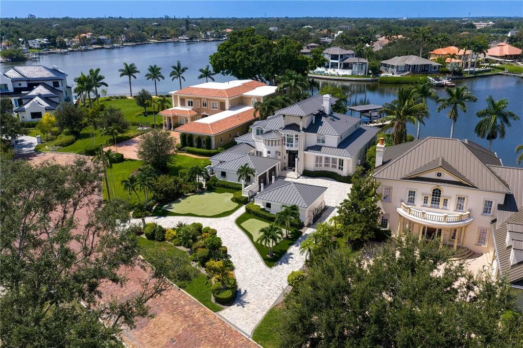 420 COFFEE POT RIVIERA, Street PETERSBURG, FL 33704 photo 2