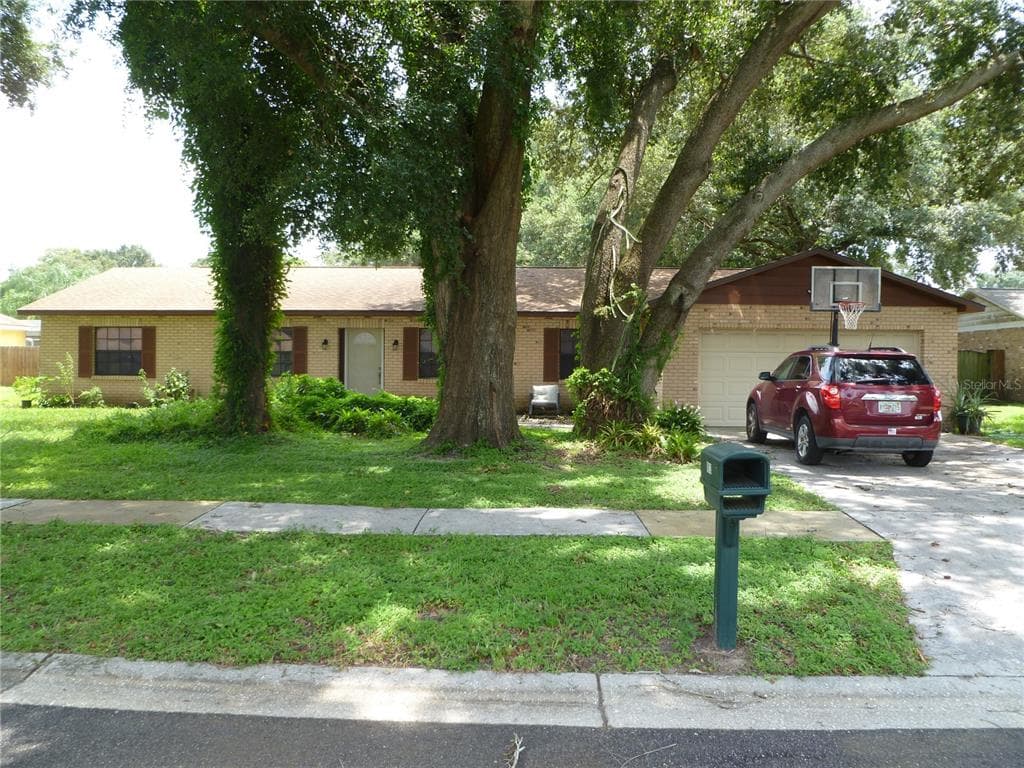 803 BILLS CIRCLE, BRANDON, FL 33511 photo 2