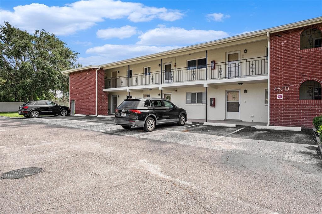 4570 Overlook Drive NE, Unit 175, St Petersburg, FL, 33703