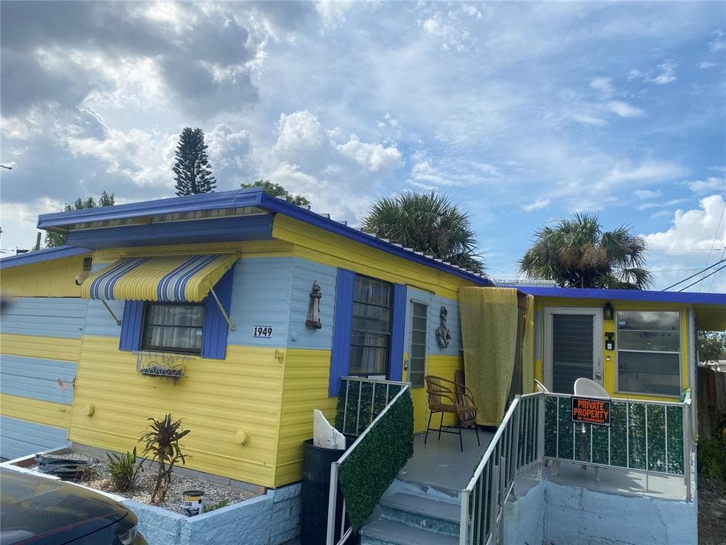 1949 Holiday Drive, Holiday, FL, 34691