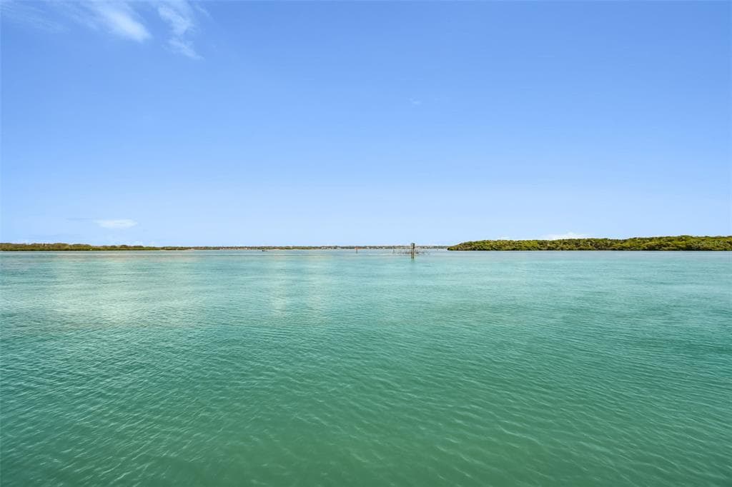 529 JOHNS PASS AVENUE, MADEIRA BEACH, FL 33708 photo 5