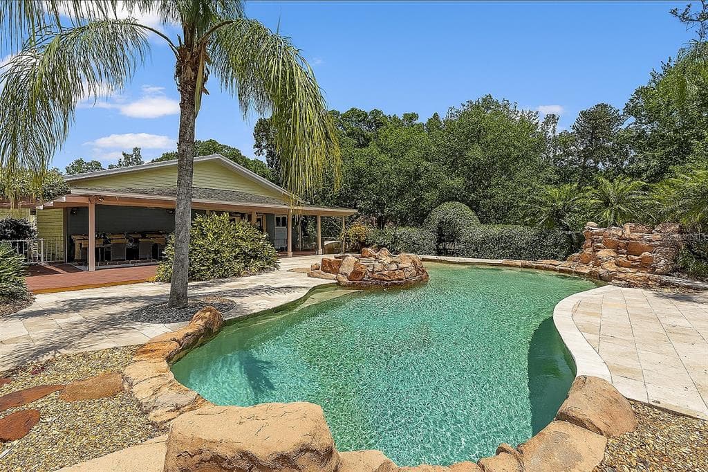 2501 RUSTIC OAKS DRIVE, LUTZ, FL 33559 photo 2