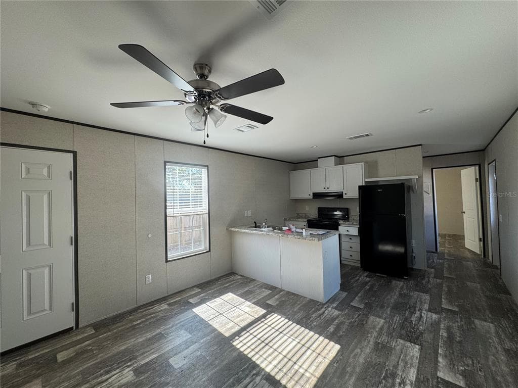 1925 PATRIOT LANE, HOLIDAY, FL 34690 photo 4