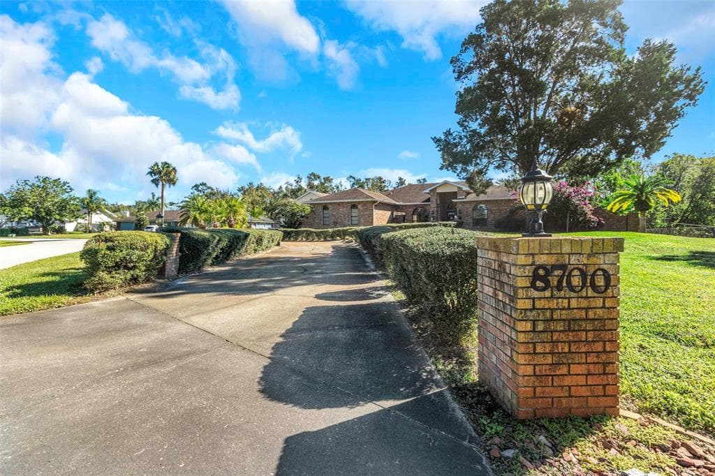 8700 CESSNA DRIVE, NEW PORT RICHEY, FL 34654 photo 5