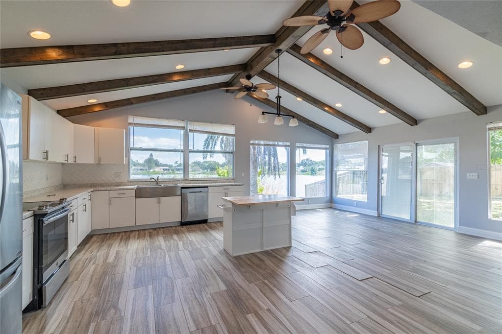 12417 84TH WAY, LARGO, FL 33773 photo 3