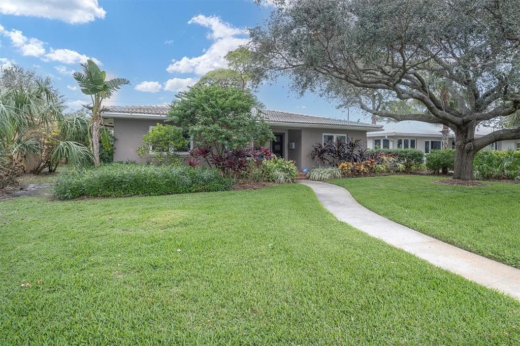 266 SNELL ISLE Boulevard, Street PETERSBURG, FL 33704 photo 5