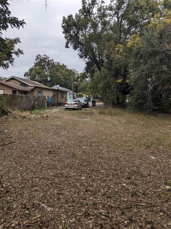 1421 FRIERSON Avenue, TAMPA, FL 33603 photo 4