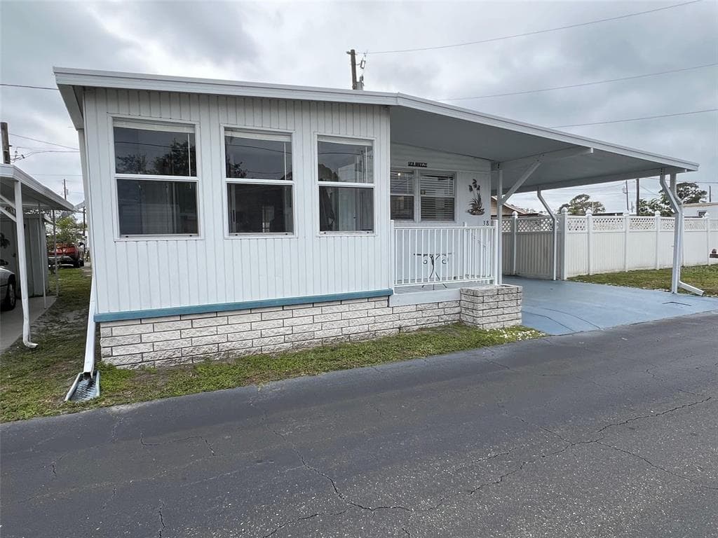 12766 SEMINOLE BOULEVARD, LARGO, FL 33778 photo 2