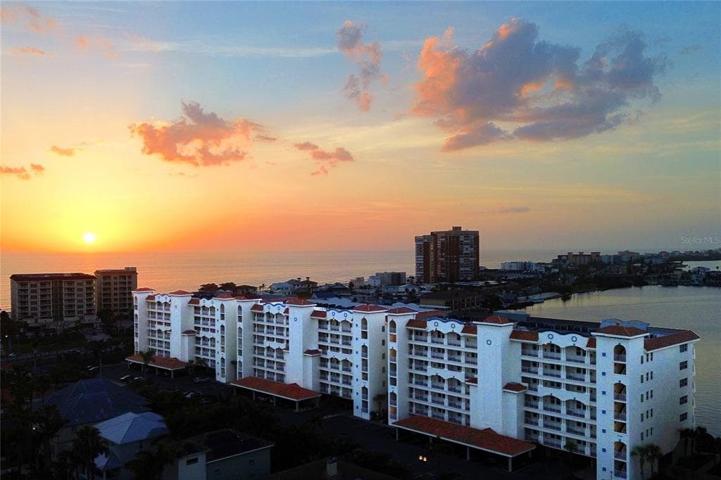 17717 GULF BOULEVARD Unit 601, REDINGTON SHORES, FL 33708 photo 2