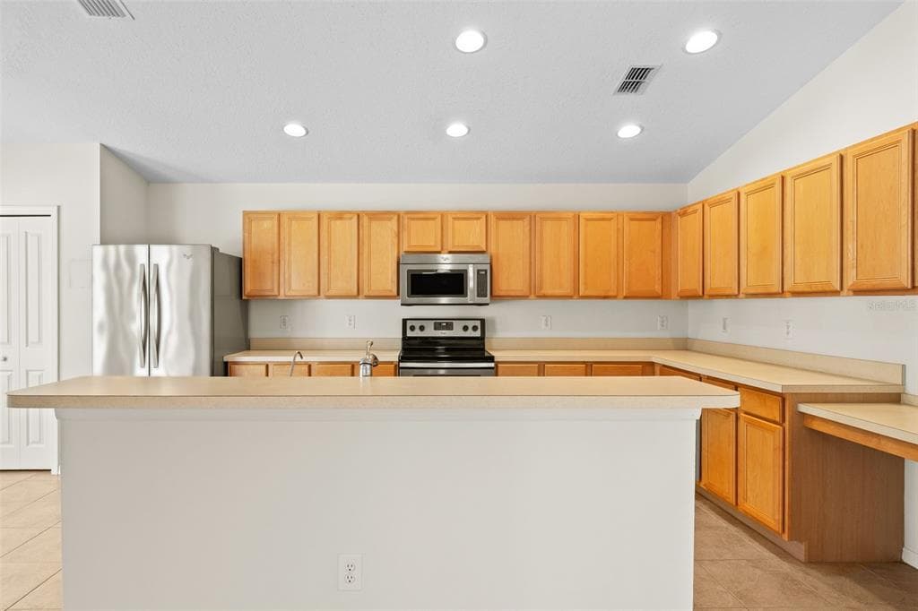 4251 WHITTNER Drive, LAND O LAKES, FL 34639 photo 4