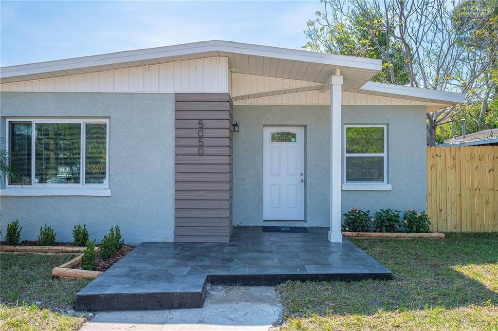 5050 EMERSON AVENUE, Street PETERSBURG, FL 33707 photo 3