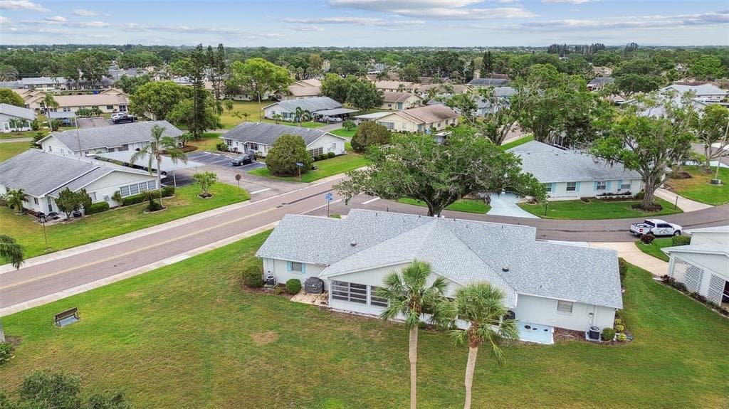 2301 GRENOBLE PLACE Unit 1, SUN CITY CENTER, FL 33573 photo 4