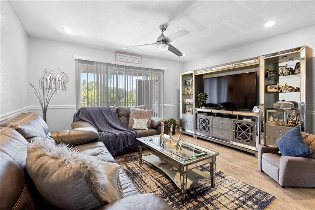 7210 MANHATTAN Unit 1822, TAMPA, FL 33614 photo 3