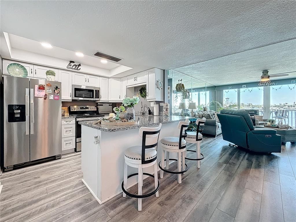 500 TREASURE ISLAND CAUSEWAY Unit 207, TREASURE ISLAND, FL 33706 photo 4