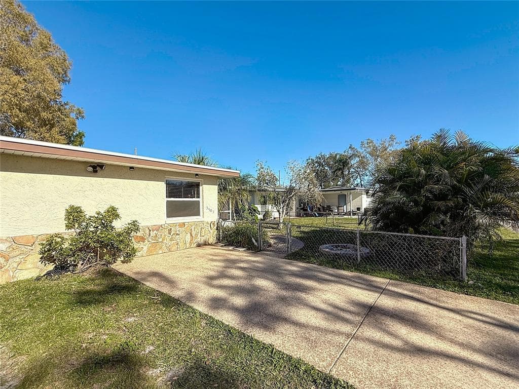 3501 BEECHWOOD TERRACE, PINELLAS PARK, FL 33781 photo 2