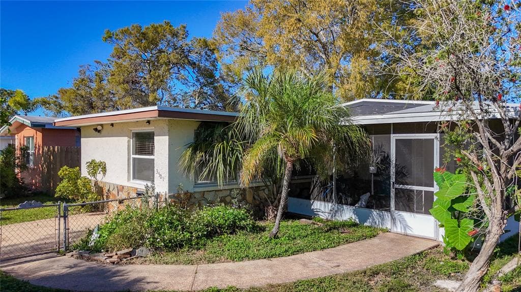 3501 BEECHWOOD TERRACE, PINELLAS PARK, FL 33781