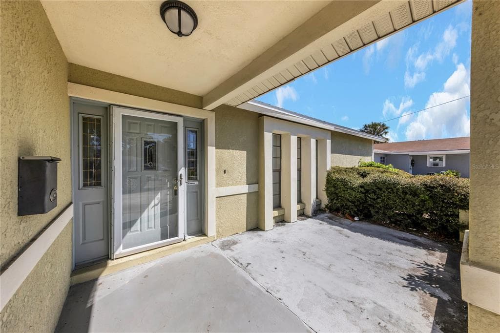 1137 54TH AVENUE, ST PETERSBURG, FL, 33705 photo 2