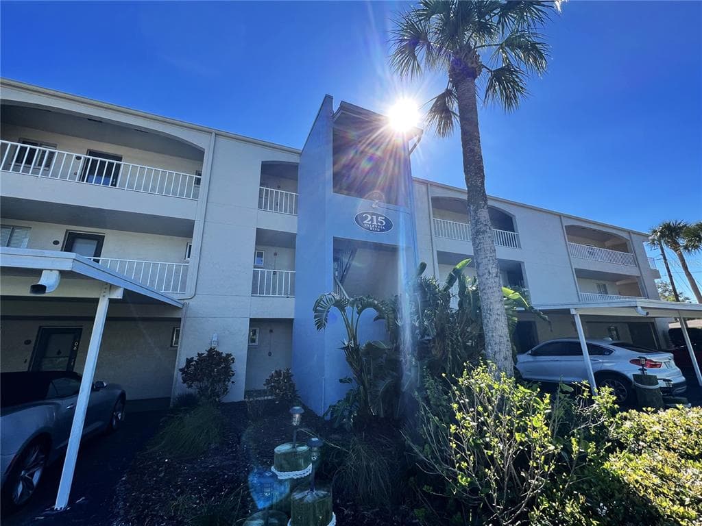 215 VALENCIA BOULEVARD Unit 205, BELLEAIR BLUFFS, FL 33770 photo 4