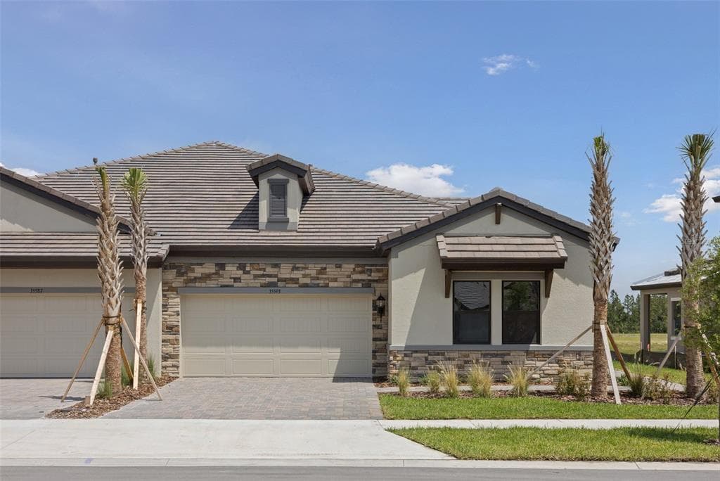 35593 STABLETON LANE, ZEPHYRHILLS, FL 33541