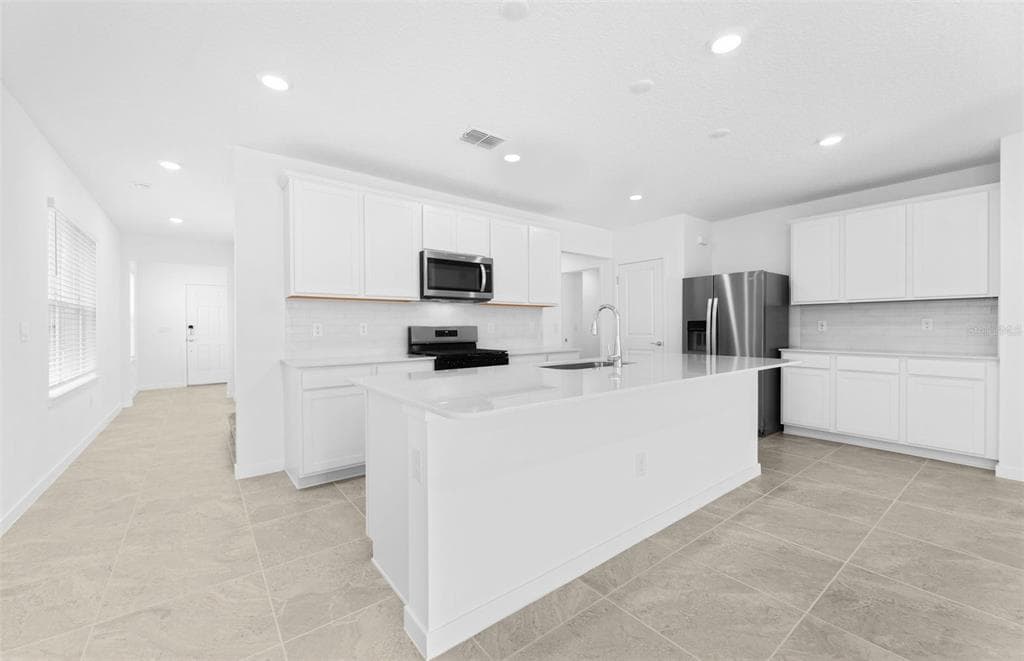 9762 CRESCENT MOON Drive, RIVERVIEW, FL 33578 photo 3