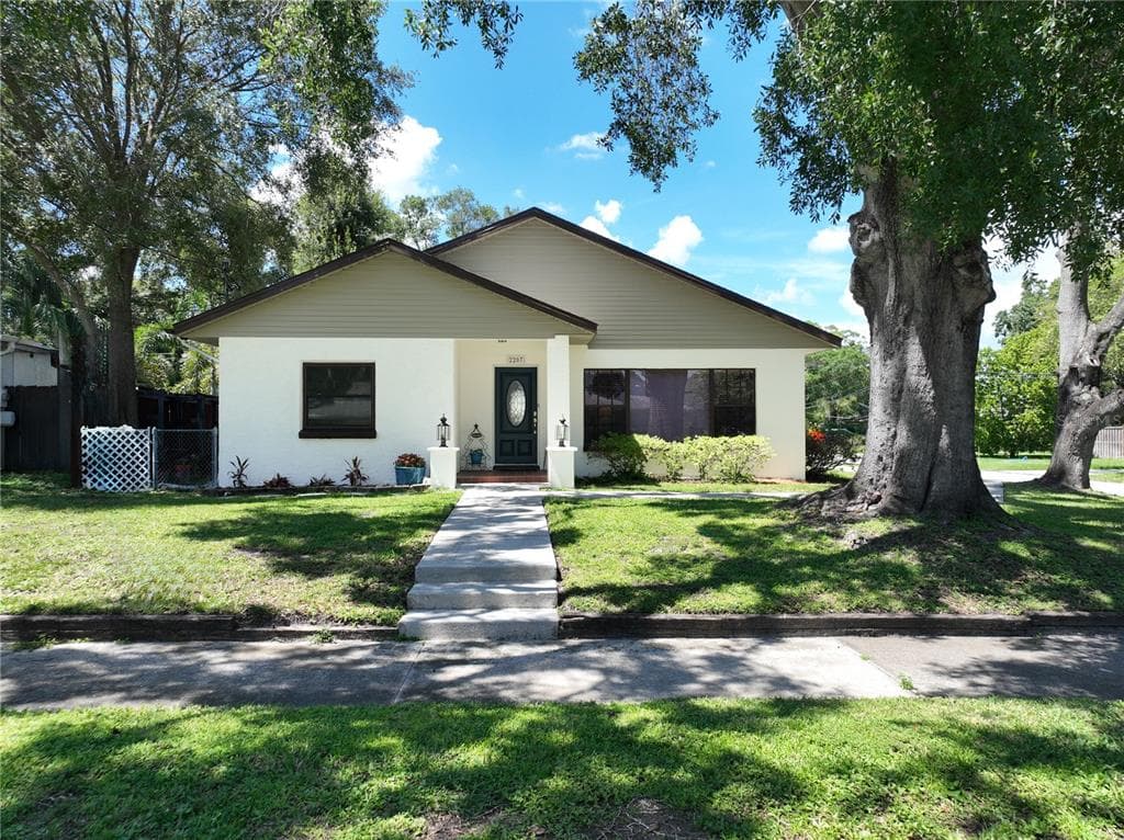 2207 OH AVENUE, TAMPA, FL 33607 photo 2