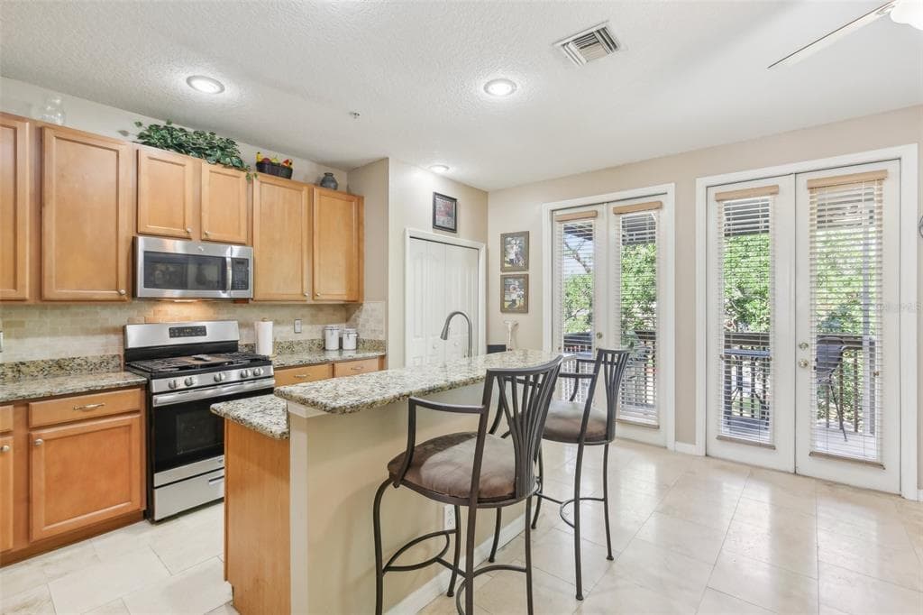 3005 BAYSHORE POINTE Drive, TAMPA, FL 33611 photo 3