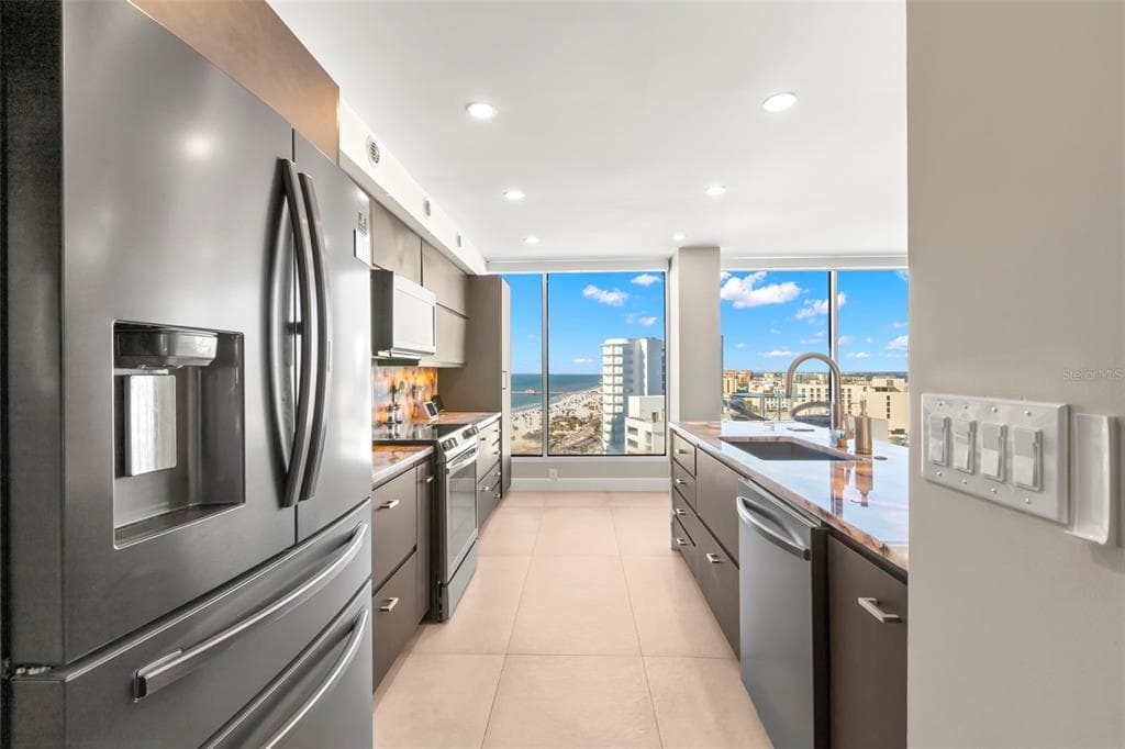 440 GULFVIEW BOULEVARD Unit 1701, CLEARWATER BEACH, FL 33767 photo 3