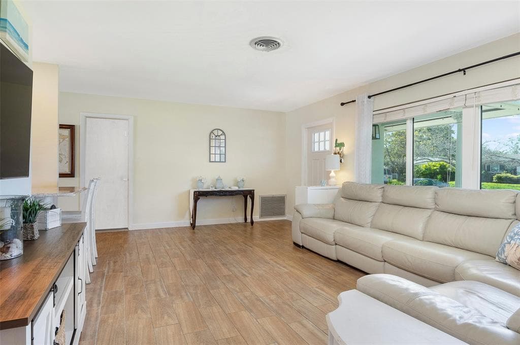 731 44TH AVENUE, Street PETERSBURG, FL 33703 photo 5