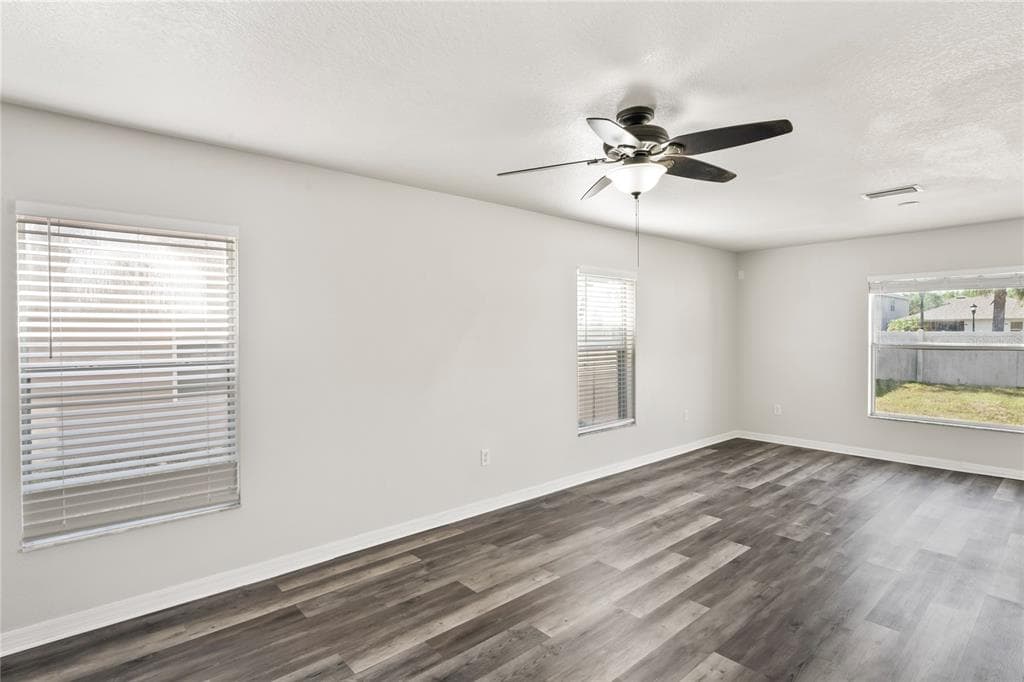 7350 LUMBER PORT Drive, RUSKIN, FL 33573 photo 3