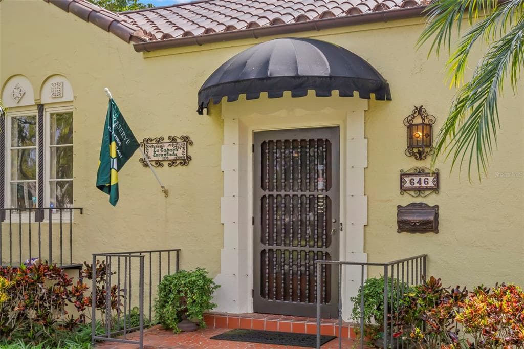 646 16TH AVENUE, Street PETERSBURG, FL 33704 photo 2