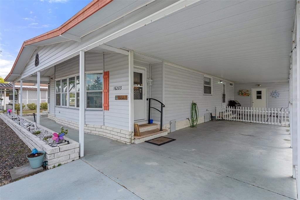 16203 BROOKRIDGE BOULEVARD, BROOKSVILLE, FL, 34613 photo 2