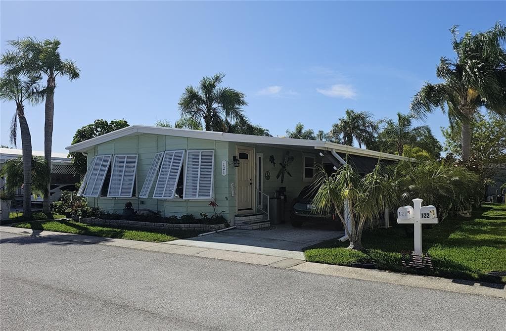 121 DOLPHIN DRIVE, OLDSMAR, FL 34677 photo 2