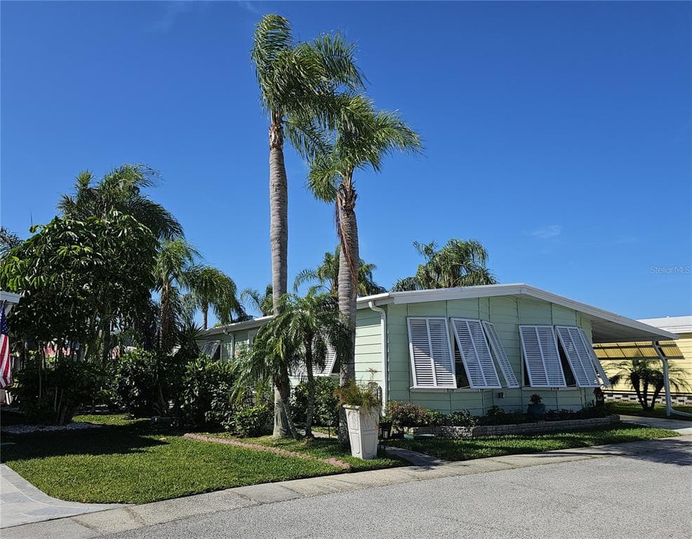 121 DOLPHIN DRIVE, OLDSMAR, FL 34677 photo 3