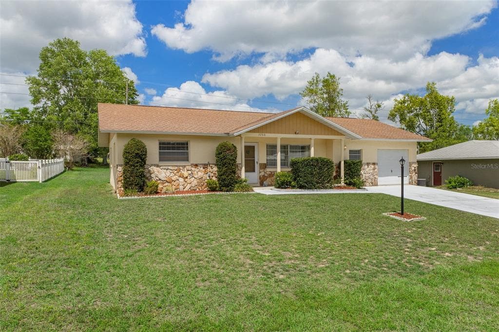 3288 MAIDENCANE Drive, BEVERLY HILLS, FL 34465 photo 2