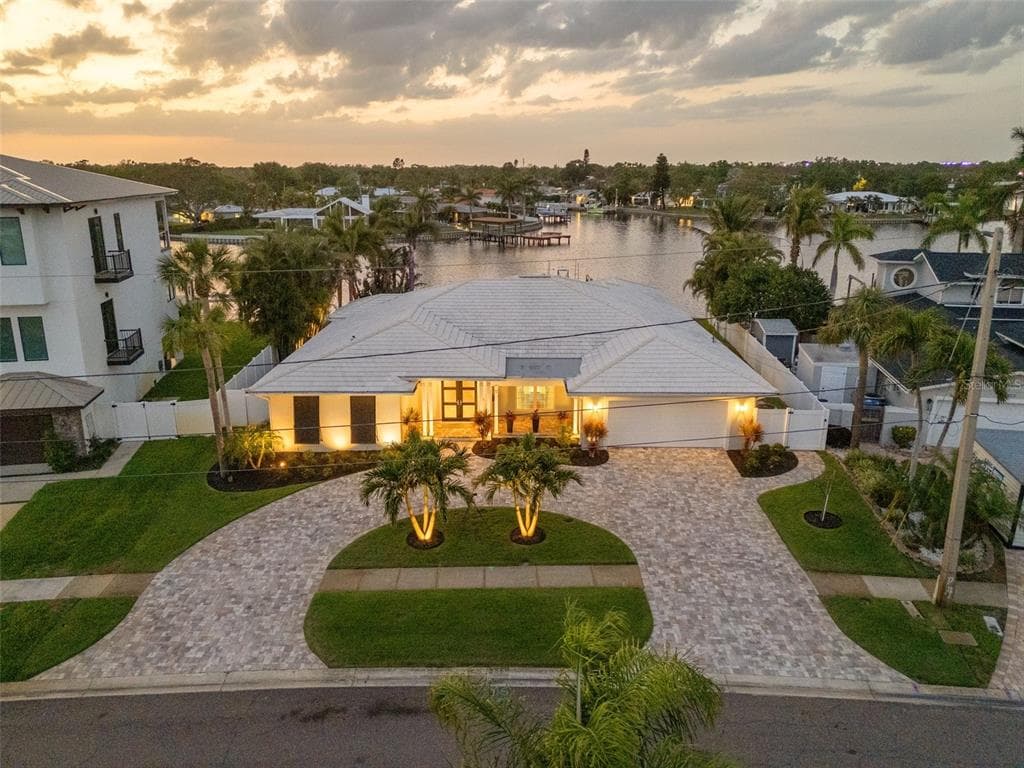 935 EDEN ISLE DRIVE, Street PETERSBURG, FL 33704 photo 2