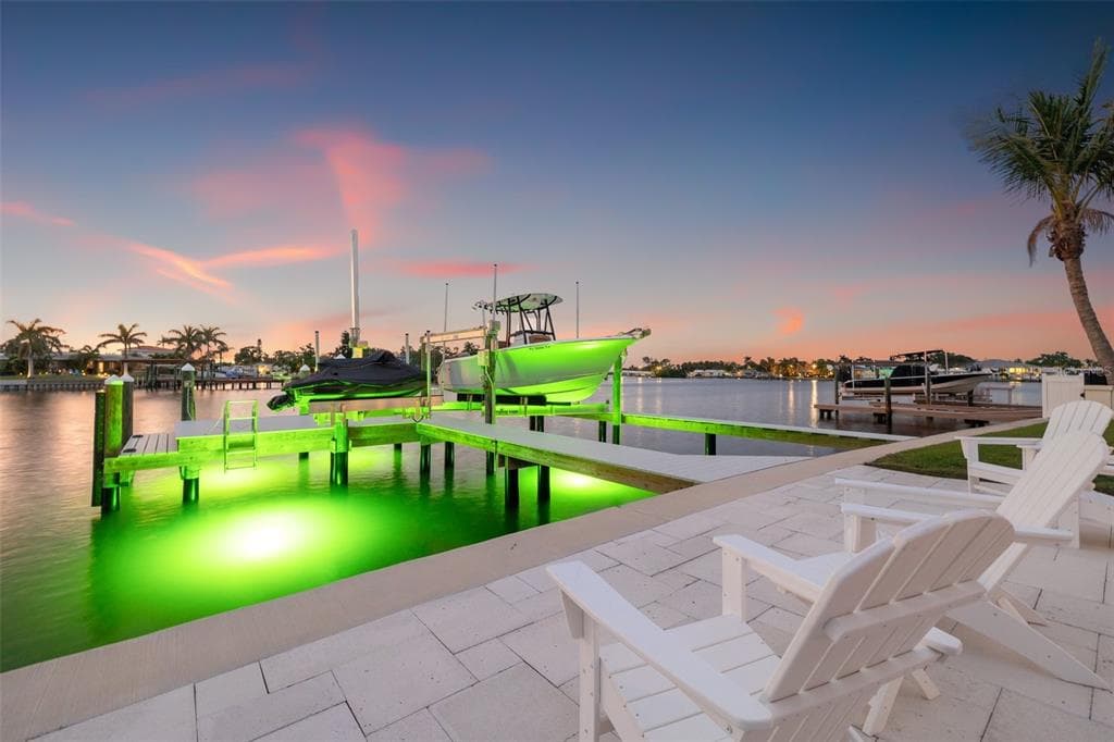 935 EDEN ISLE DRIVE, Street PETERSBURG, FL 33704 photo 3