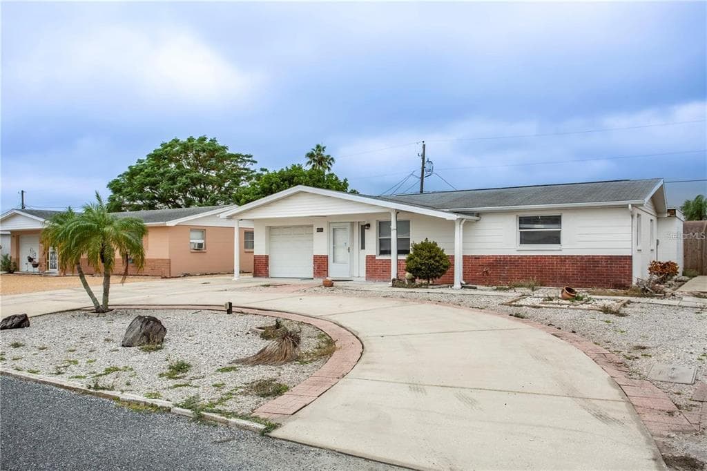 4031 CHESSWOOD DRIVE, HOLIDAY, FL 34691 photo 2