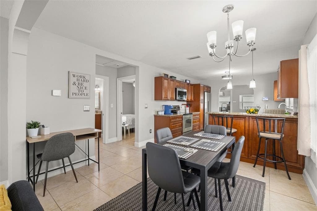 2511 BRADDOCK Street, TAMPA, FL 33607 photo 5