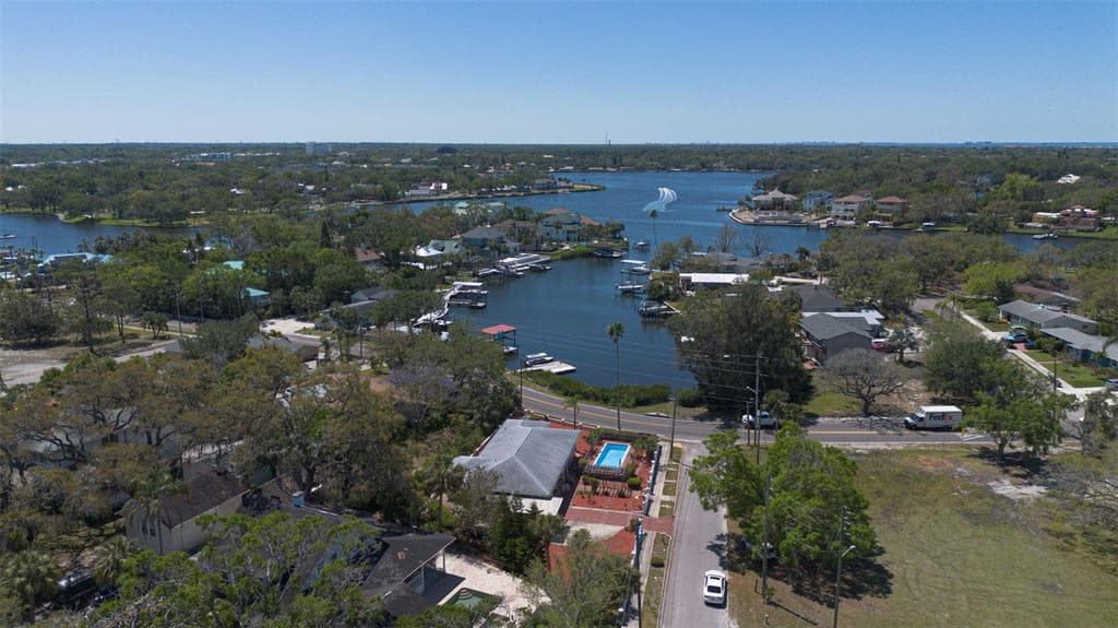 101 PAMPAS Avenue, TARPON SPRINGS, FL 34689 photo 2